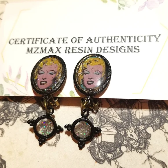 MARILYN  MONROE  MzMax Resin Designs Beautiful Clip on Earrings - Picture 2 of 7